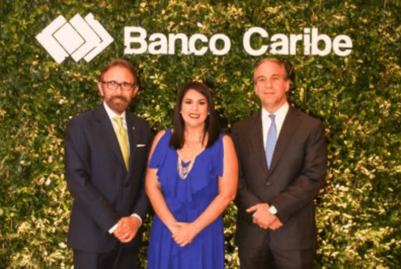 Banco Caribe ofrece coctel a clientes Visa Infinite